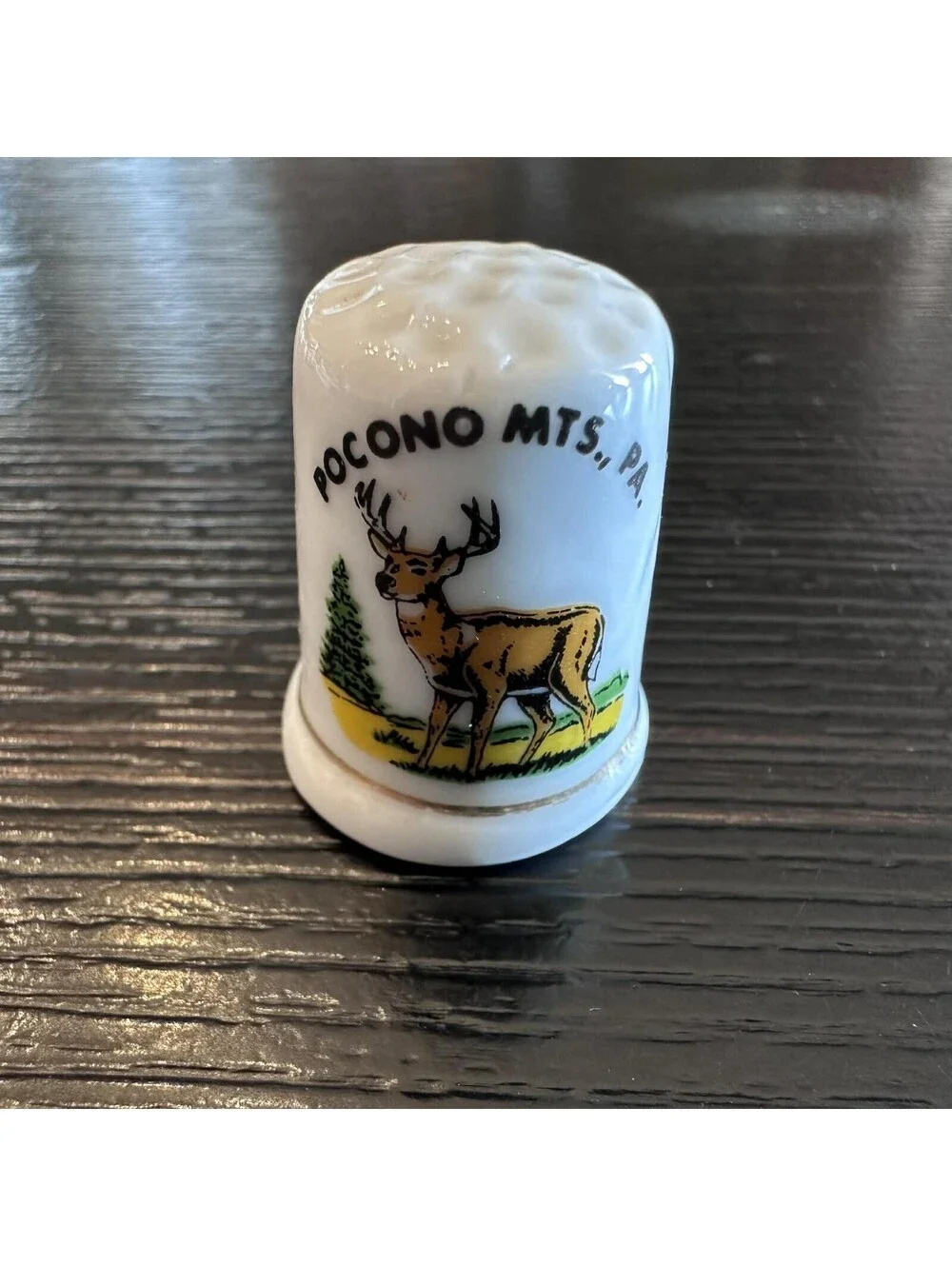 Vintage Pocono Mountains PA Souvenir Ceramic Thimble Deer Gold Trim EUC